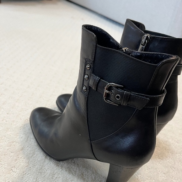 Aquatalia black leather bootie, sz 7.5 - Picture 1 of 10